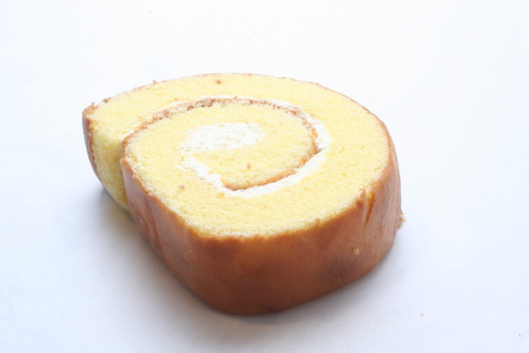 Roll Cake (1 serving)